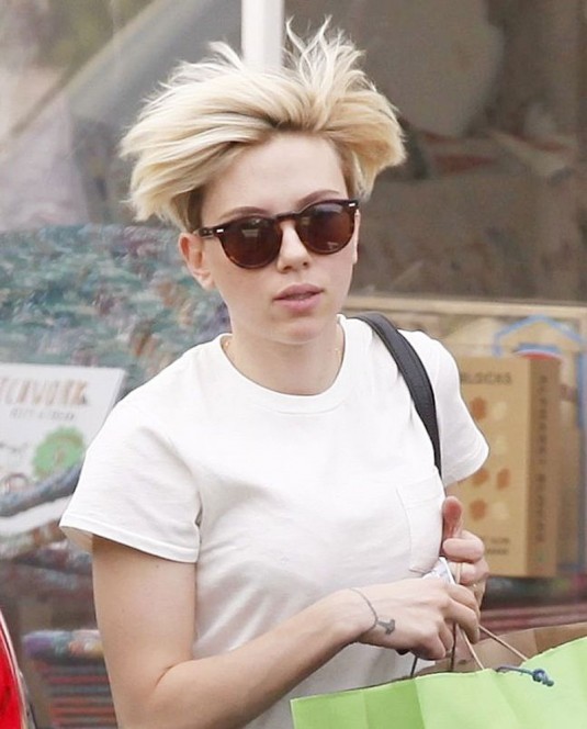 SCARLETT JOHANSSON with Very Short Blonde Hair