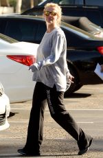 BRITNEY SPEARS Arrives at a Dance Studio in Westlake Village 0302