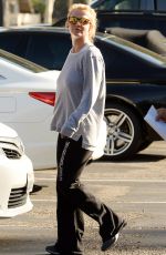 BRITNEY SPEARS Arrives at a Dance Studio in Westlake Village 0302