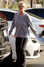 BRITNEY SPEARS Arrives at a Dance Studio in Westlake Village 0302
