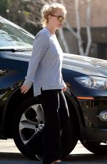 BRITNEY SPEARS Arrives at a Dance Studio in Westlake Village 0302