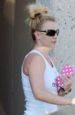 BRITNEY SPEARS at Dance Studio in Thousand Oaks 2402