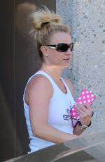 BRITNEY SPEARS at Dance Studio in Thousand Oaks 2402