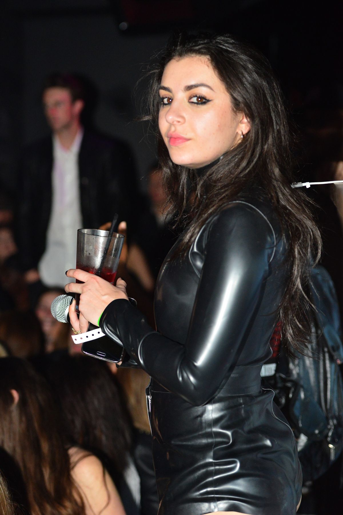 charli-xcx-at-galore-celebrates-the-music-issue-in-west-hollywood_4.