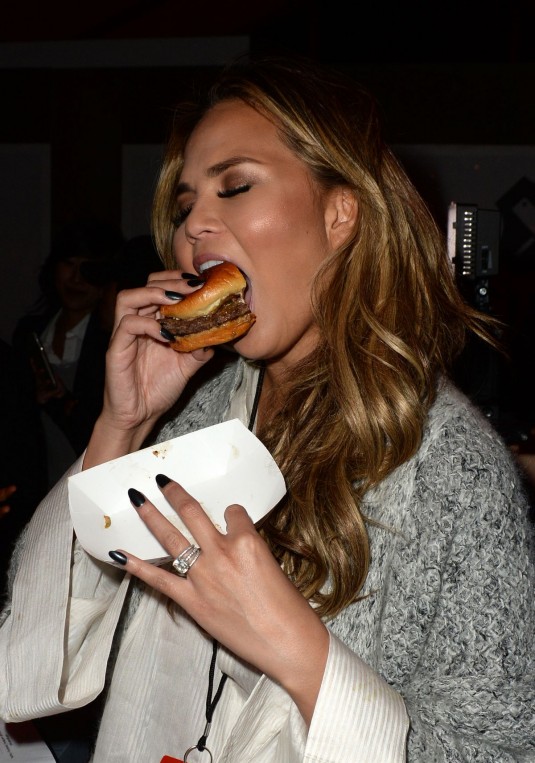 CHRISSY TEIGEN at Amstel Light Burger Bash 