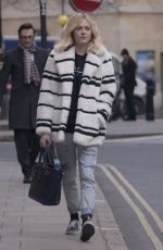 FEARNE COTTON Out and About in London 0602