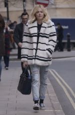 FEARNE COTTON Out and About in London 0602