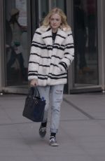 FEARNE COTTON Out and About in London 0602