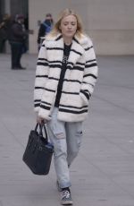 FEARNE COTTON Out and About in London 0602