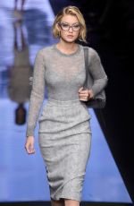 GIGI HADID at Max Mara Fashion Show in Milan