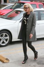 GWEN STEFANI Arrives at an Acupuncture Clinic in Los Angeles