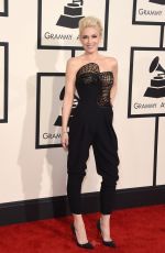 GWEN STEFANI at at 2015 Grammy Awards in Los Angeles