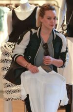 HILARY DUFF Shoping at Intermix in Los Angeles