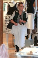 HILARY DUFF Shoping at Intermix in Los Angeles