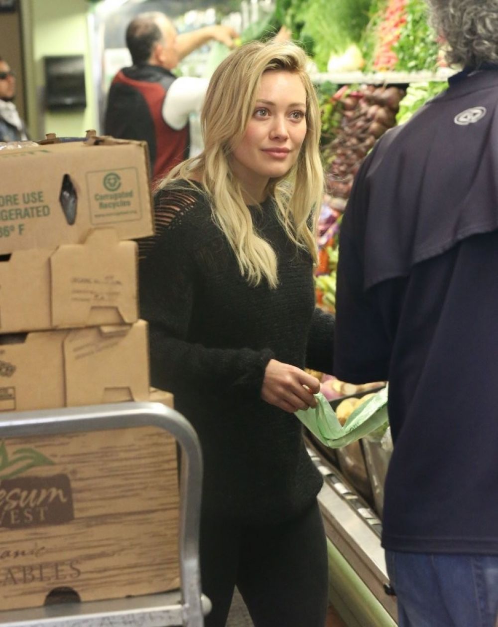 HILARY DUFF Shopping at Whole Foods in Beverly Hills – HawtCelebs