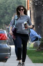 JENNIFER GARNER Out and About in Los Angeles 0302