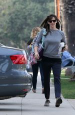 JENNIFER GARNER Out and About in Los Angeles 0302