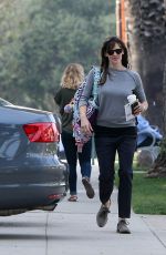 JENNIFER GARNER Out and About in Los Angeles 0302