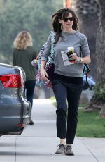 JENNIFER GARNER Out and About in Los Angeles 0302