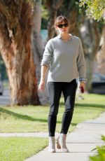 JENNIFER GARNER Out and About in Los Angeles 2602