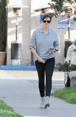JENNIFER GARNER Out and About in Los Angeles 2602