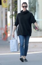 JENNIFER GARNER Out Shopping in Brentwood 2402