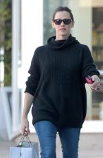 JENNIFER GARNER Out Shopping in Brentwood 2402