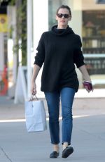 JENNIFER GARNER Out Shopping in Brentwood 2402