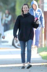 JENNIFER GARNER Out Shopping in Brentwood 2402