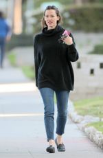 JENNIFER GARNER Out Shopping in Brentwood 2402