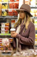 JESSICA ALBA Shopping at Whole Food in Beverly Hills 3101
