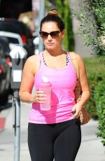 KELLY BROOK Gets Flowers from a Boy Out in Los Angeles