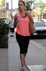 KELLY BROOK in Tight Leggings Arrives at a Gym in Los Angeles