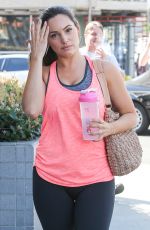 KELLY BROOK in Tight Leggings Arrives at a Gym in Los Angeles