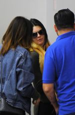 KENDALL JENNER Shopping in Milan