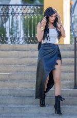 KYLIE JENNER Leves Sugarfish Sushi in Calabasas 2502