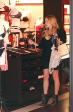 LEANN RIMES Shoping at Victoria Secret at the Westfield Topanga Mall in Coanoga Park