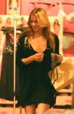 LEANN RIMES Shoping at Victoria Secret at the Westfield Topanga Mall in Coanoga Park