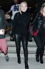 MARGOT ROBBIE Arrives at LAX Airport in Los Angeles 0902