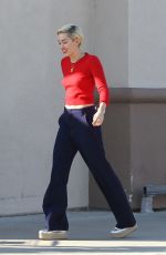 MILEY CYRUS Arrives at Trader Joe