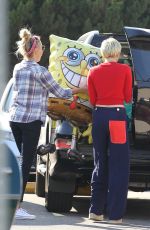 MILEY CYRUS Arrives at Trader Joe
