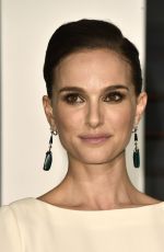 NATALIE PORTMAN at Vanity Fair Oscar Party in Hollywood