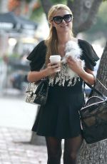 PARIS HILTON Out and About in Beverly Hills 3101
