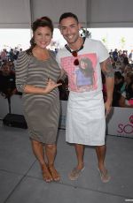 Pregnant TIFFANI THIESSEN at The Whole Foods Market Grand Tasting Village