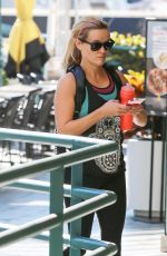 REESE WITHERSPOON Heading to a Gym in Brentwood 1502