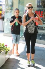 REESE WITHERSPOON Heading to a Gym in Brentwood 1502
