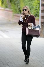 REESE WITHERSPOON Leaves Her Office in Beverly Hills 2702