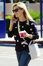 REESE WITHERSPOON Out Shopping in Brentwood 2402