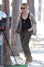 SARAH MICHELLE GELLAR Out and About in Brentwood 1002