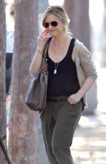 SARAH MICHELLE GELLAR Out and About in Brentwood 1002